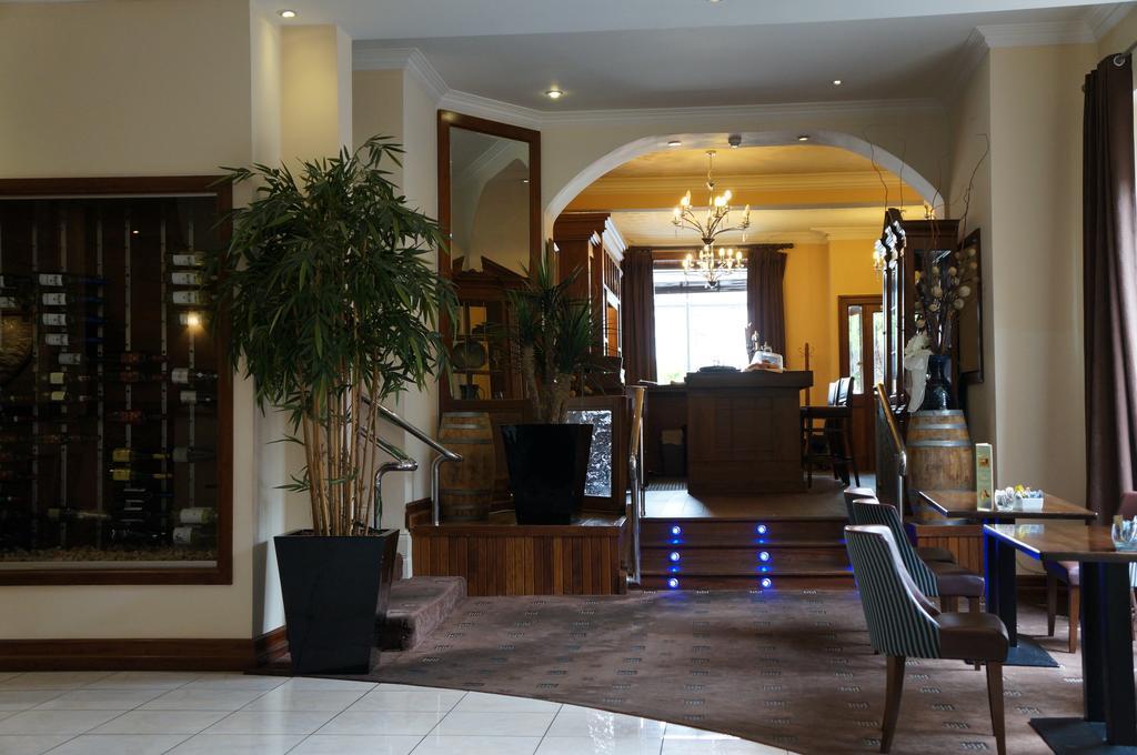Jacksons Restaurant And Accommodation รอสส์คอมมัน ภายนอก รูปภาพ